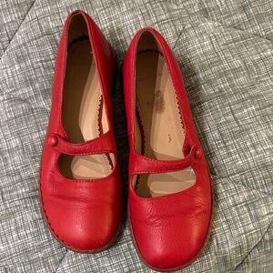 Lands' End leather Mary Jane’s